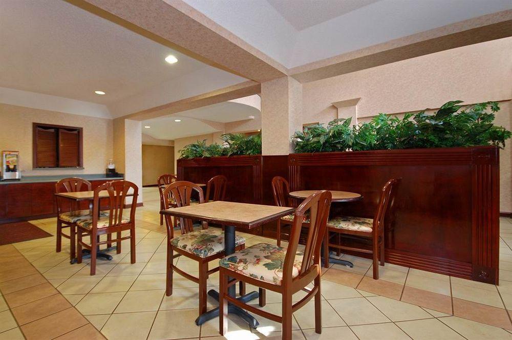 Comfort Suites Юфаула Екстериор снимка