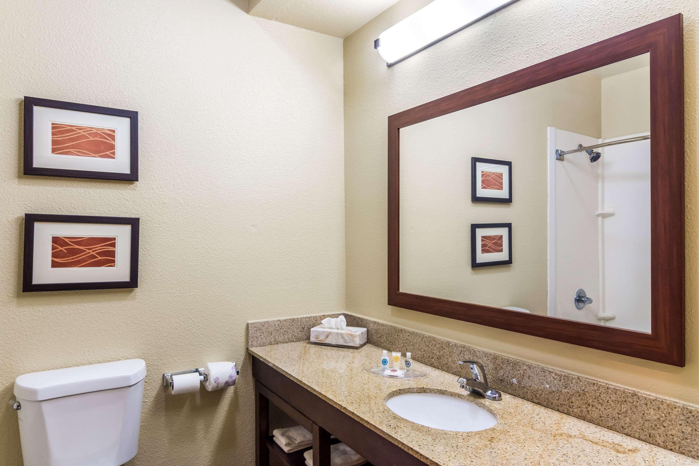 Comfort Suites Юфаула Екстериор снимка