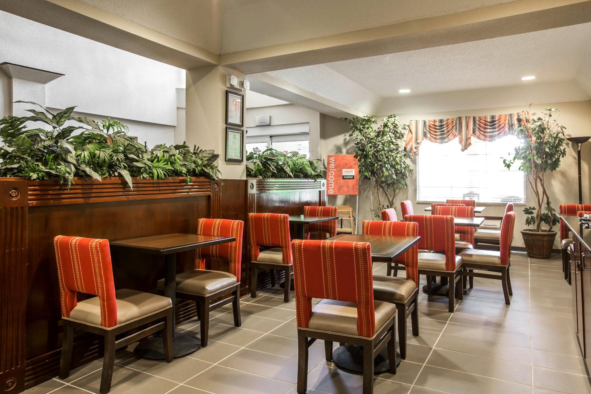 Comfort Suites Юфаула Екстериор снимка