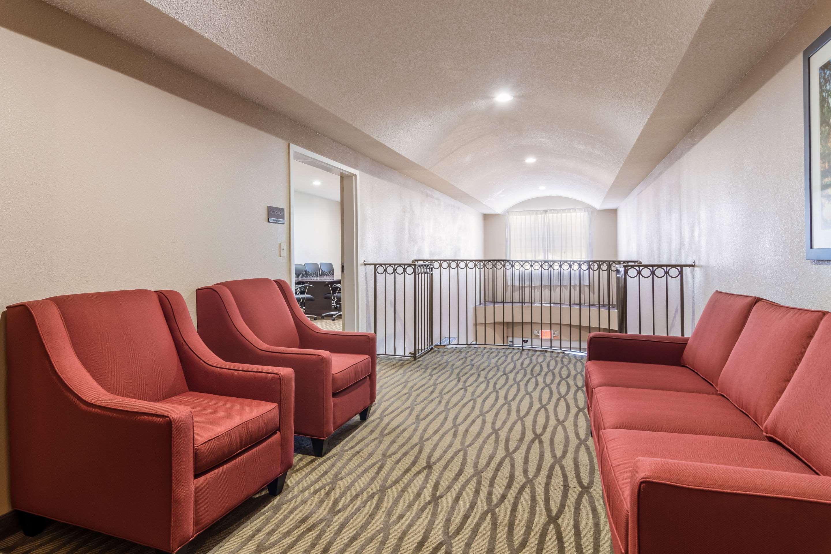 Comfort Suites Юфаула Екстериор снимка