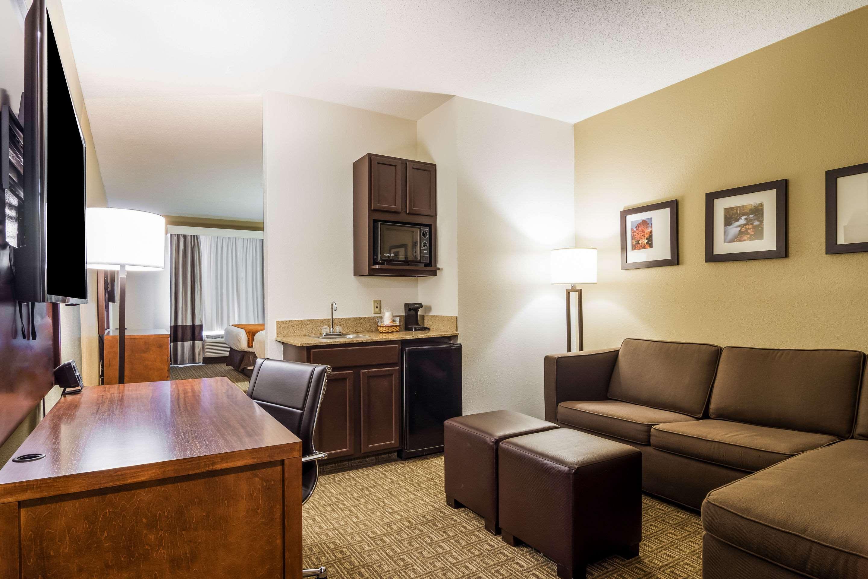 Comfort Suites Юфаула Екстериор снимка