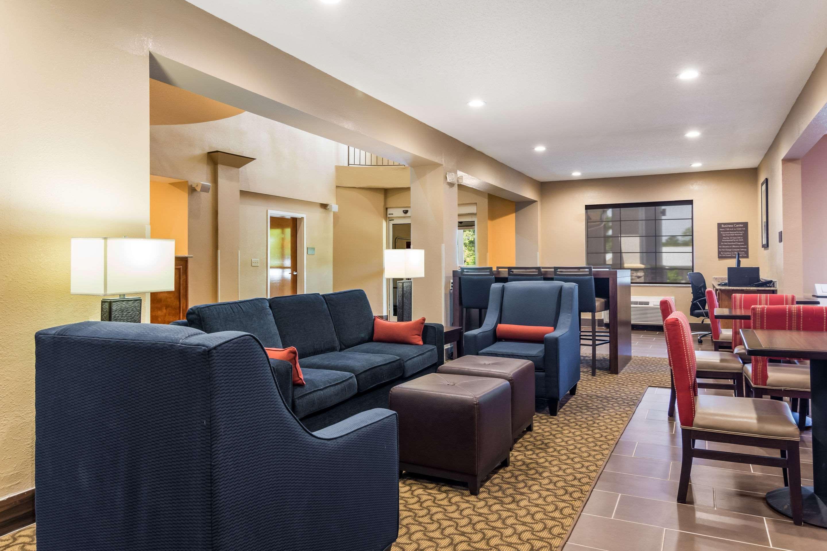 Comfort Suites Юфаула Екстериор снимка